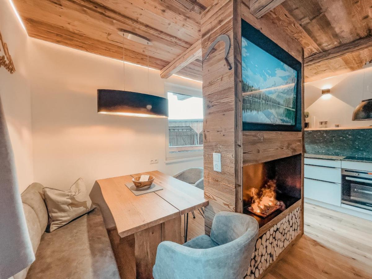 Oldwood Chalet - Balcony & Car Park By Alpenluxus Appartements フューゲン エクステリア 写真
