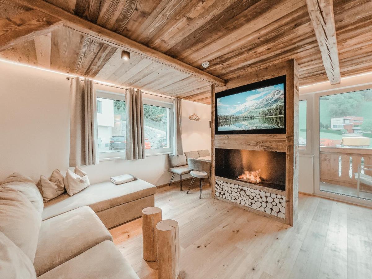 Oldwood Chalet - Balcony & Car Park By Alpenluxus Appartements フューゲン エクステリア 写真