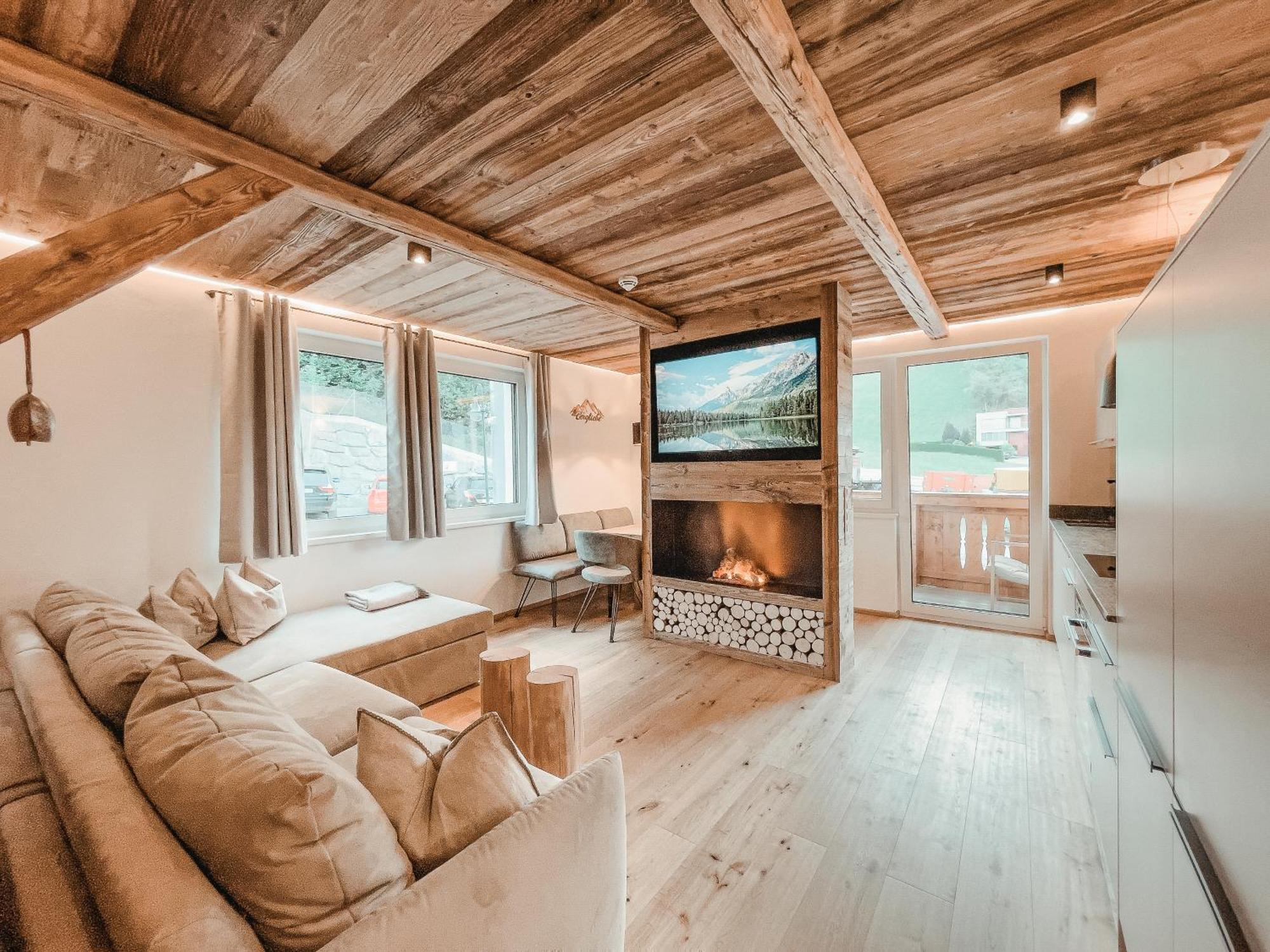 Oldwood Chalet - Balcony & Car Park By Alpenluxus Appartements フューゲン エクステリア 写真
