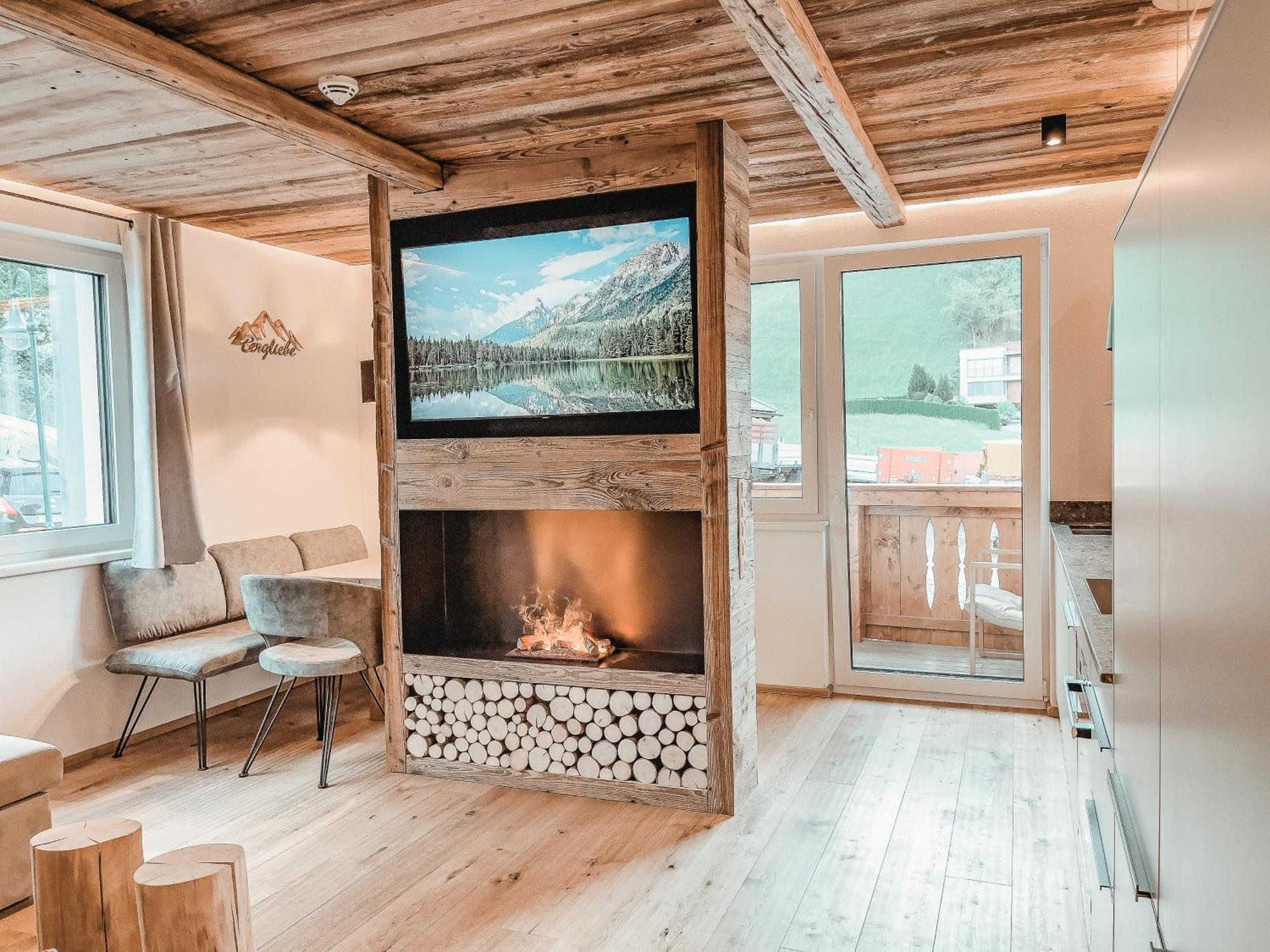 Oldwood Chalet - Balcony & Car Park By Alpenluxus Appartements フューゲン エクステリア 写真
