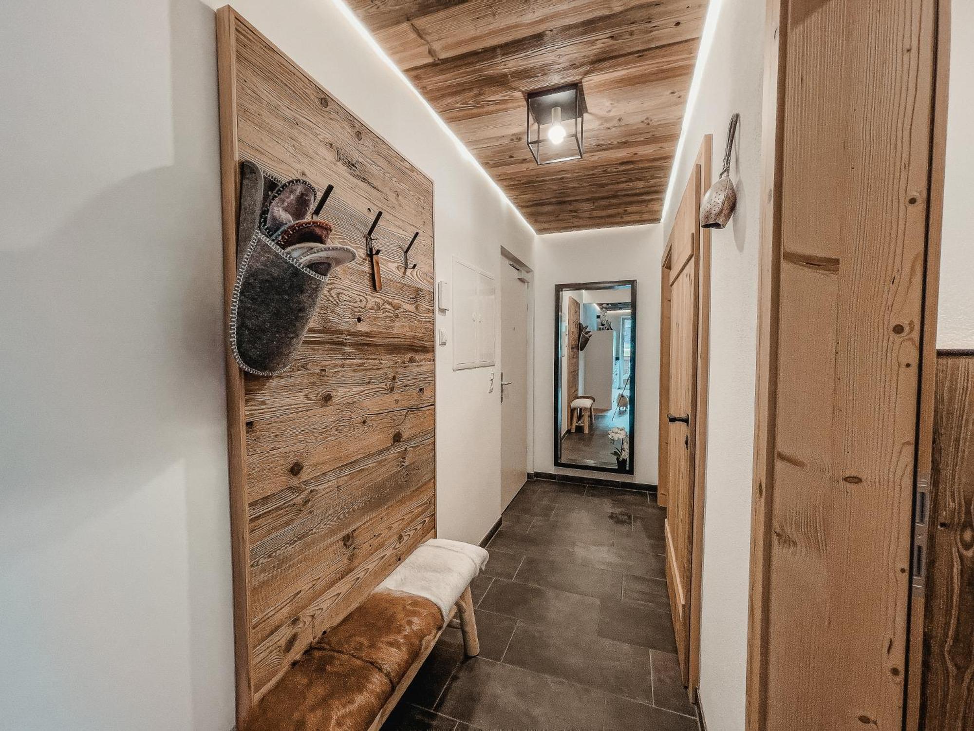 Oldwood Chalet - Balcony & Car Park By Alpenluxus Appartements フューゲン エクステリア 写真